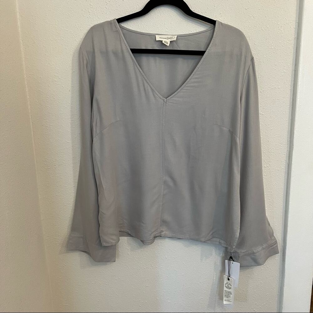 New Treasure & Bond Light Gray V-Neck Lightweight Flannel Blouse Women's Sz S